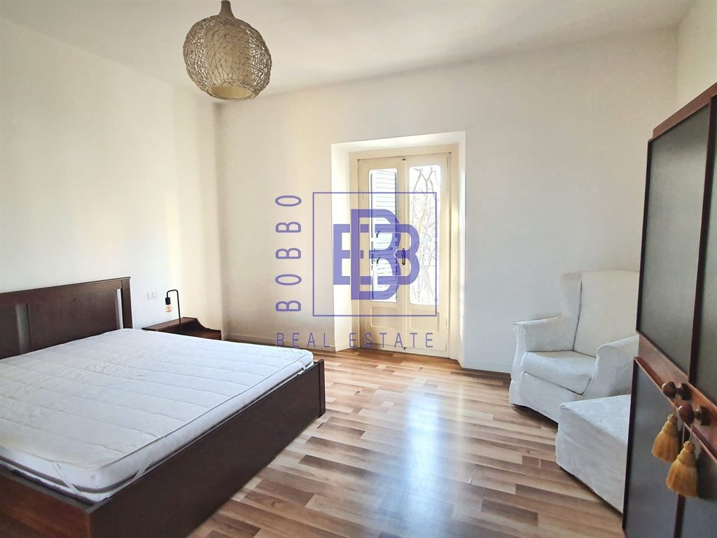 Comodo e servitissimo affitto anche con contratto a Società